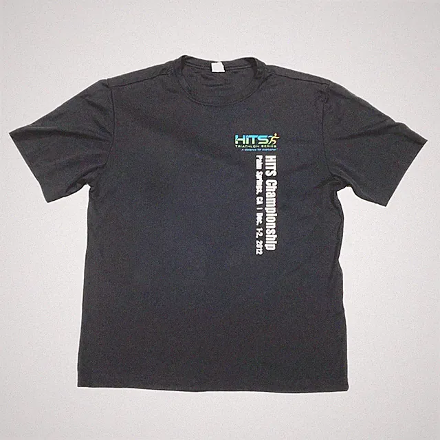 2012 Hits Triathlon Championship Palm Spring Men's Medium Pullover T-Shirt Black
