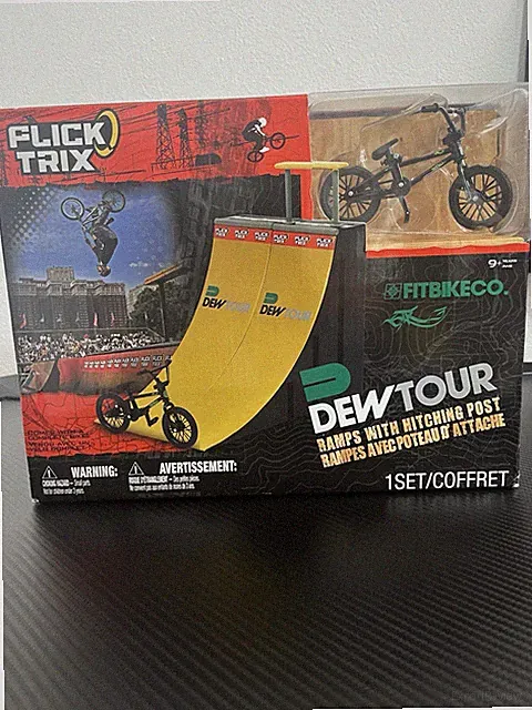 Flick Trix Dew Tour Fitbikeco BMX Bicycle Ramps Hitching Post 1:24 2007